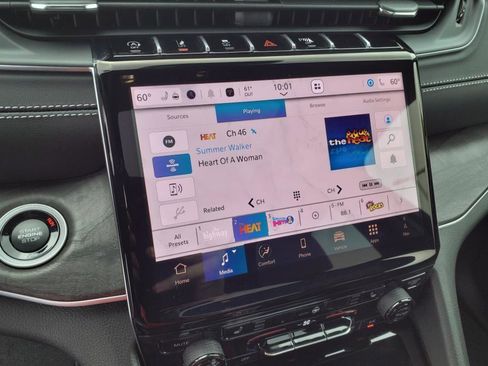 New 2025 Jeep Grand Cherokee L Limited w/ Black Appearance Package image 13