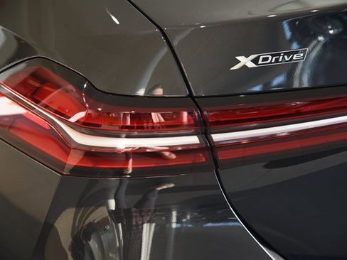 Certified 2024 BMW 530i xDrive w/ Premium Package image 9