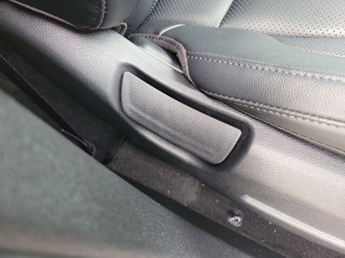 Certified 2025 Kia Sportage EX image 9