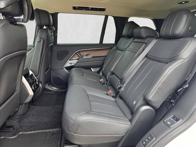 New 2026 Land Rover Range Rover Long Wheelbase SE AWD/4WD image 16