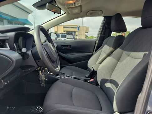 Used 2022 Toyota Corolla LE FWD image 16