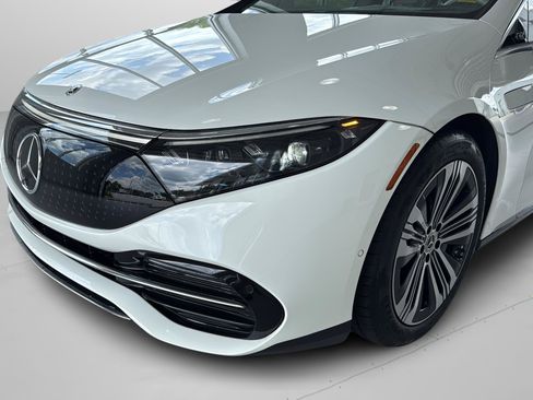 Certified 2022 Mercedes-Benz EQS 450+ Sedan image 3