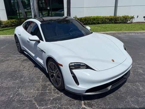 Used 2023 Porsche Taycan RWD image 5