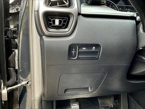 Used 2022 Kia Sorento LX FWD image 24