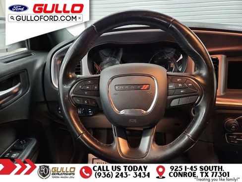 Used 2019 Dodge Charger SXT image 12