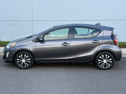 Used 2016 Toyota Prius C Two FWD image 2
