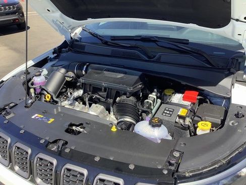 New 2025 Jeep Compass Latitude w/ Sun & Sound Group image 43