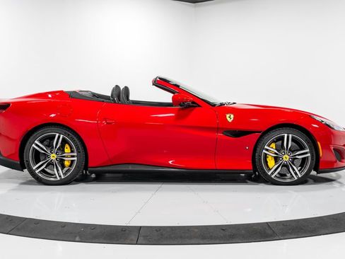 Used 2020 Ferrari Portofino RWD image 2