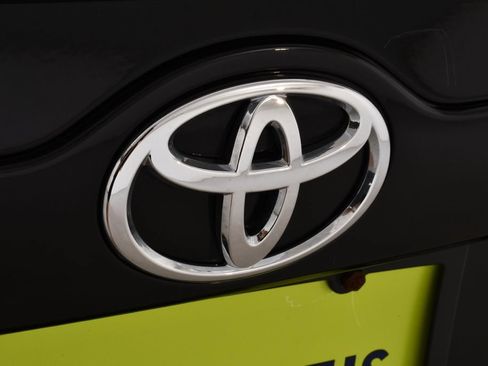 Used 2012 Toyota Camry SE FWD image 21