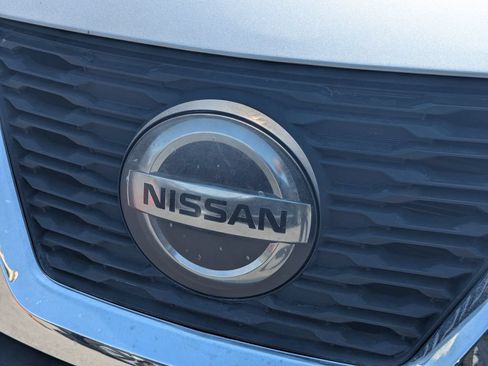 Used 2019 Nissan Rogue S FWD image 10