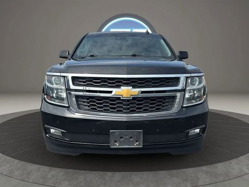 Used 2018 Chevrolet Suburban LT image 13