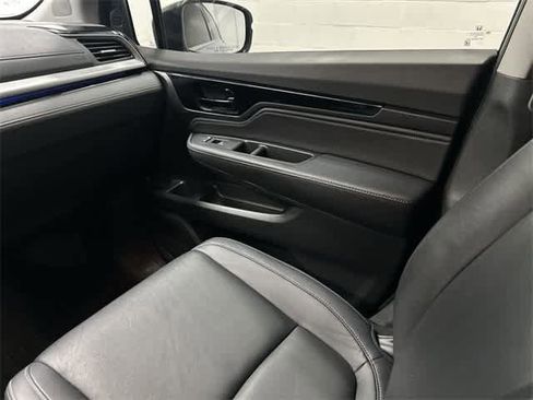 Used 2023 Honda Odyssey Touring image 13