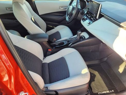 Used 2020 Toyota Corolla SE image 11