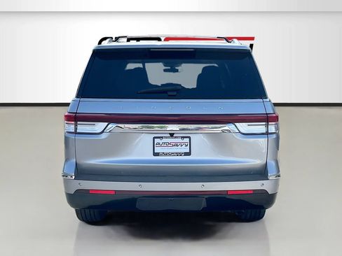 Used 2024 Lincoln Navigator L Reserve AWD/4WD image 6
