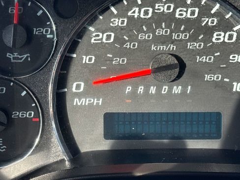 Used 2024 GMC Savana 2500 w/ Driver Convenience Package image 35