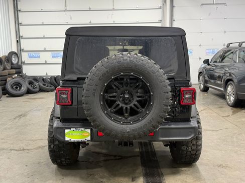 Used 2021 Jeep Wrangler Unlimited Willys image 17