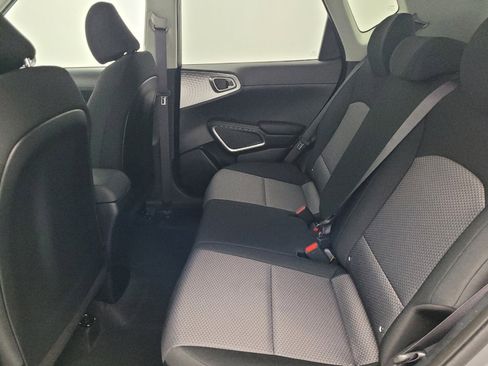 Used 2025 Kia Soul LX image 18