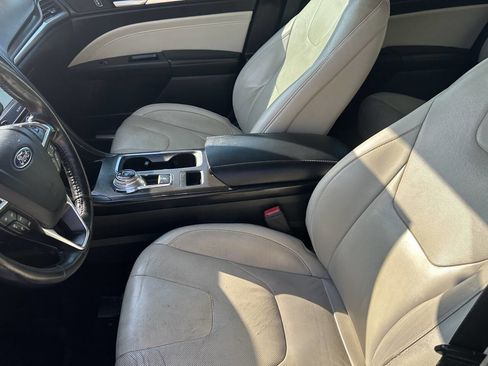 Used 2018 Ford Fusion Titanium image 11