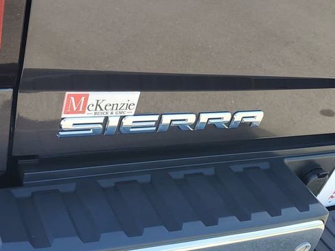 Used 2014 GMC Sierra 1500 SLT w/ SLT Crew Cab Value Package image 27