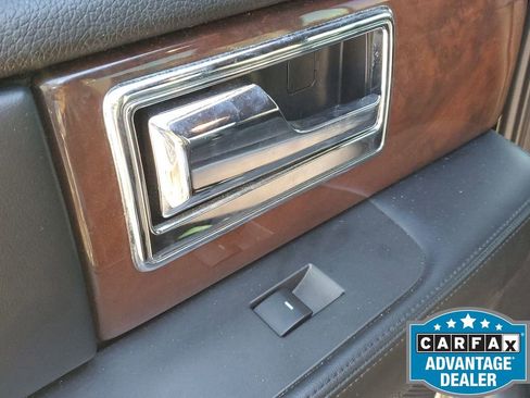 Used 2017 Lincoln Navigator Select image 49