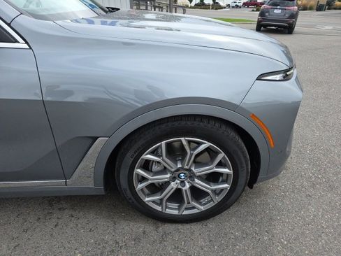 Used 2025 BMW X7 xDrive40i image 13