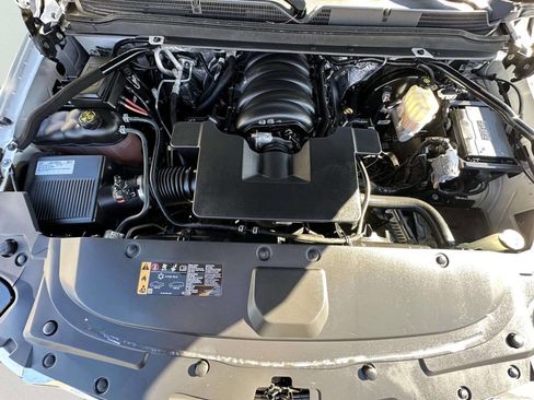 Used 2017 Cadillac Escalade ESV Platinum image 40