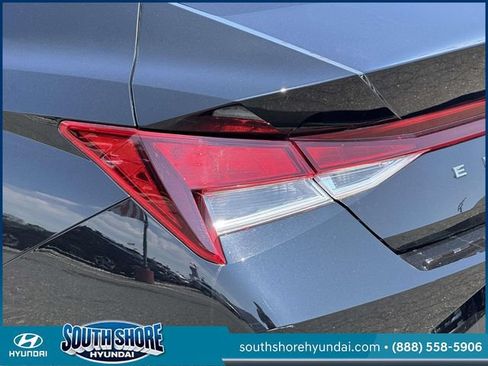 Certified 2023 Hyundai Elantra SE FWD image 15