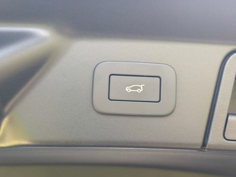 New 2026 Land Rover Range Rover Velar Belgravia AWD/4WD image 11