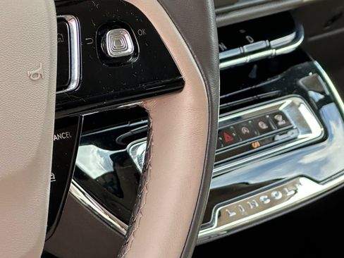 Used 2023 Lincoln Corsair Reserve FWD image 25
