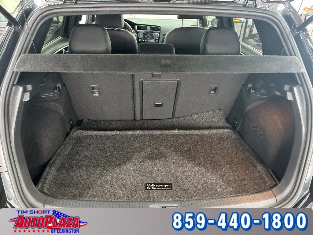 Used 2017 Volkswagen GTI SE FWD image 10