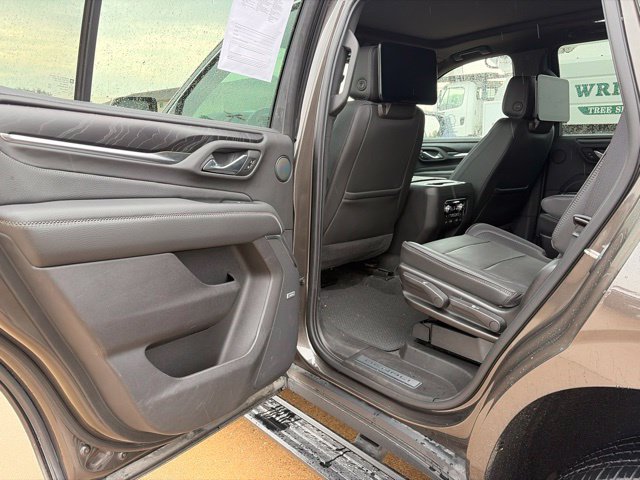 Used 2021 GMC Yukon Denali w/ Denali Premium Package AWD/4WD image 17