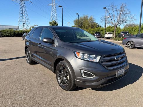 Used 2018 Ford Edge SEL w/ Equipment Group 201A FWD image 1