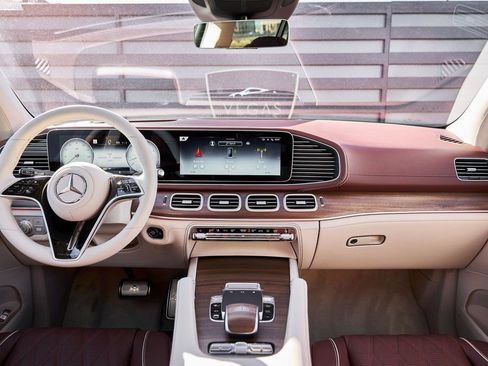 Used 2026 Mercedes-Benz Maybach GLS 600 4MATIC image 60