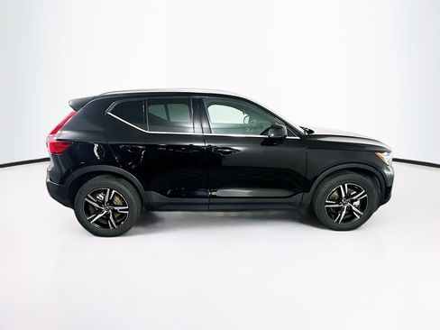 Used 2025 Volvo XC40 B5 Core AWD/4WD image 10
