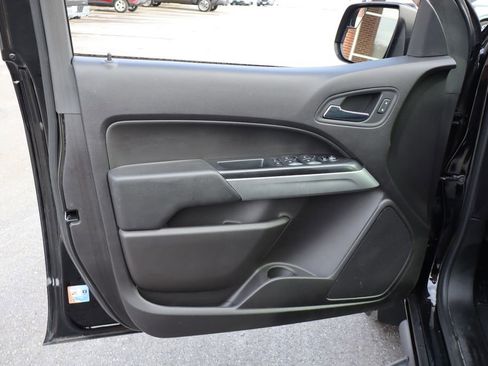 Used 2018 Chevrolet Colorado LT w/ LT Convenience Package image 10