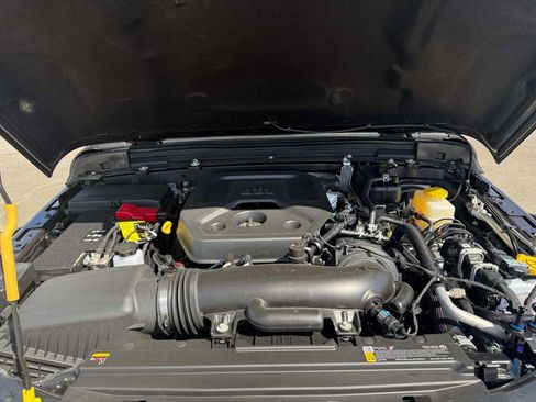 New 2025 Jeep Wrangler Unlimited Rubicon image 18