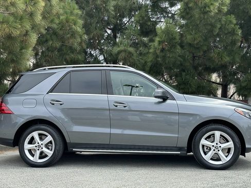 Used 2018 Mercedes-Benz GLE 350 4MATIC image 3