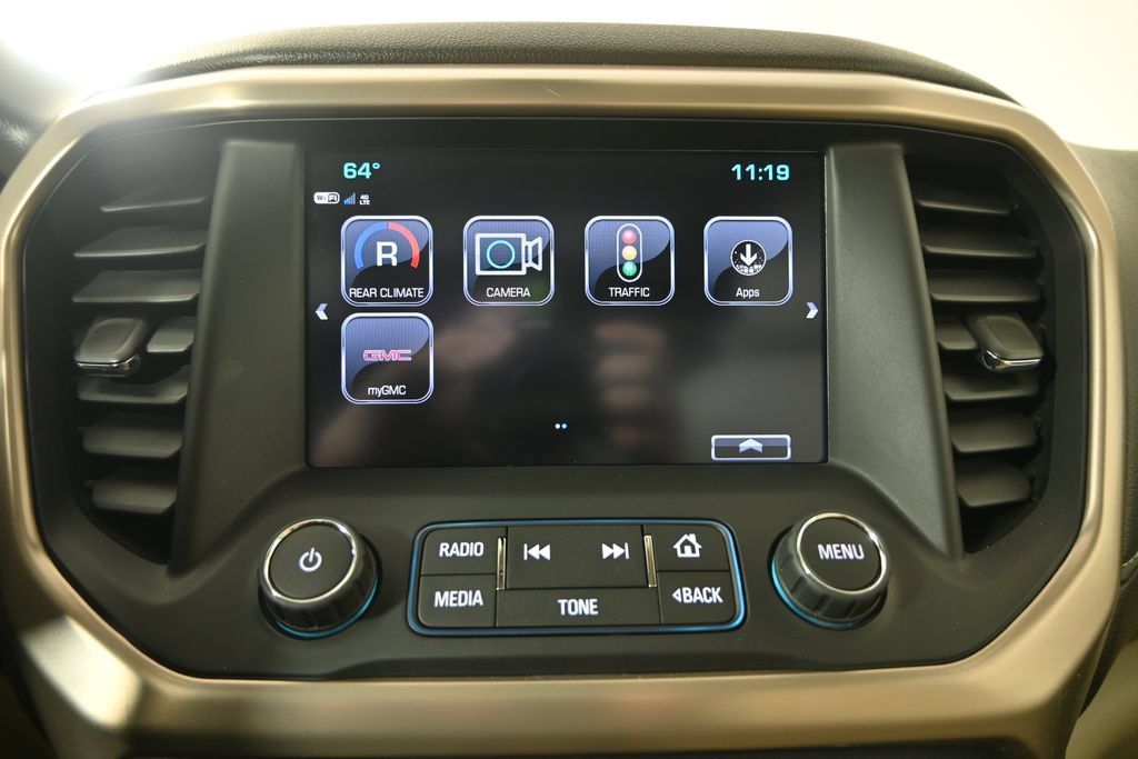 Used 2018 GMC Acadia Denali w/ Technology Package AWD/4WD image 29