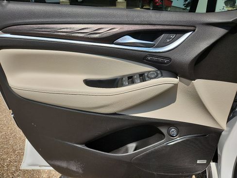 Used 2023 Buick Enclave Avenir w/ Avenir Technology Package AWD/4WD image 14
