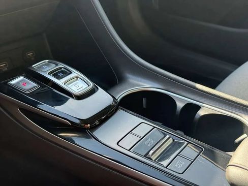 Used 2021 Hyundai Sonata SE FWD image 16