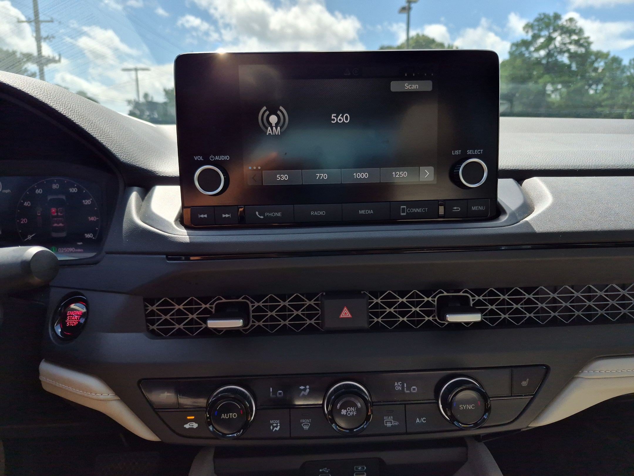 Used 2025 Honda Accord SE image 14