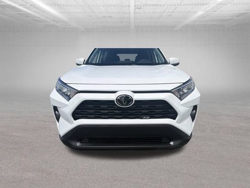 Used 2019 Toyota RAV4 XLE w/ Convenience Package AWD/4WD image 13