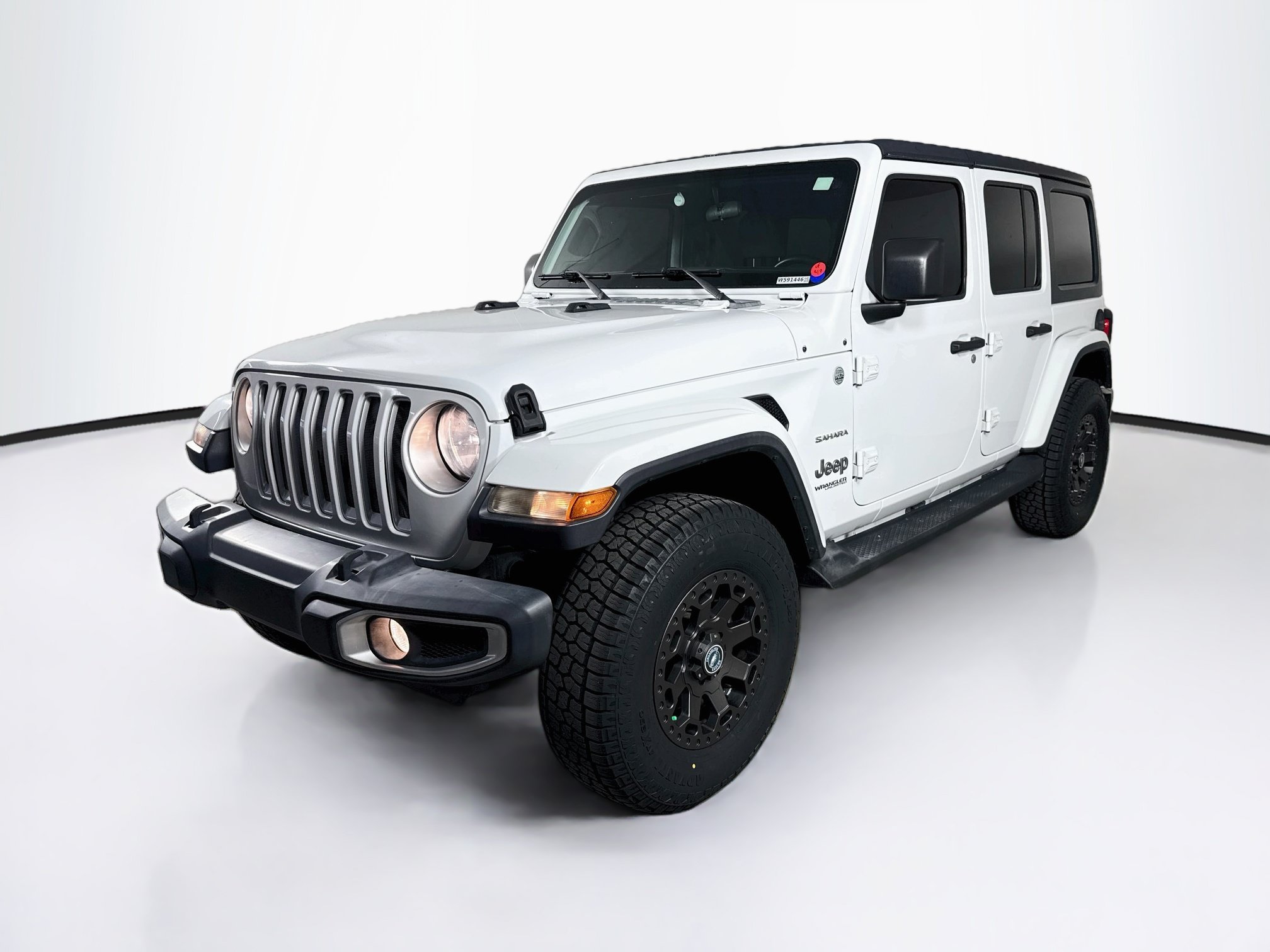 Used 2019 Jeep Wrangler Unlimited Sahara AWD/4WD image 4