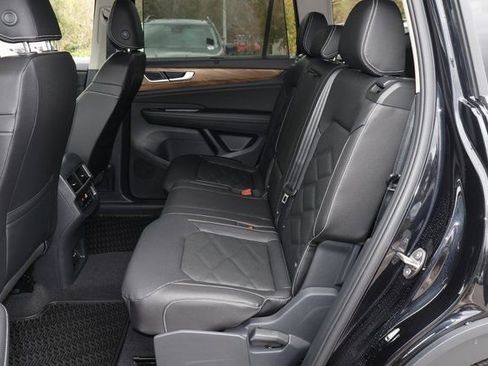 New 2026 Volkswagen Atlas SE image 13