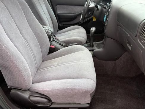 Used 1996 Toyota Camry LE FWD image 18