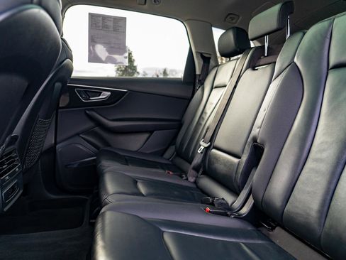 Used 2020 Audi Q7 3.0T Premium Plus image 29