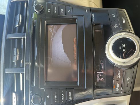 Used 2012 Toyota Prius V Two image 15