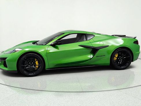 New 2027 Chevrolet Corvette Grand Sport w/ Battery Protection Package RWD image 2