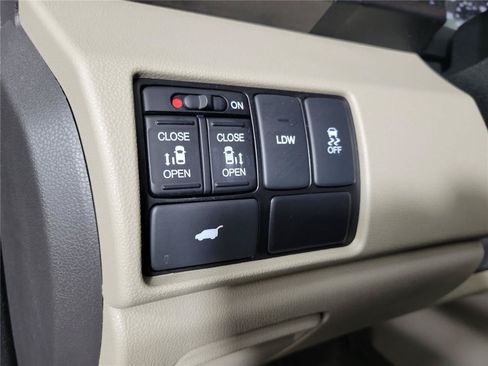 Used 2016 Honda Odyssey EX-L image 23