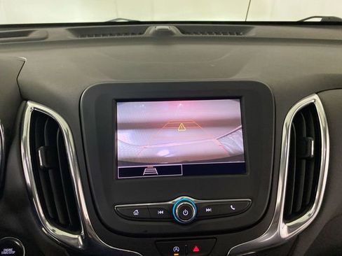 Used 2023 Chevrolet Equinox LT image 41